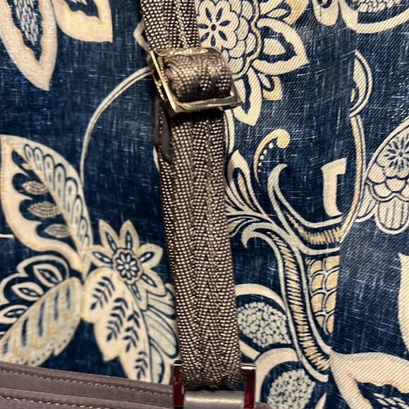 Vintage Cole Hann dark gray canvas shows her bag looks new zips shot adjustable - Picture 3 of 6